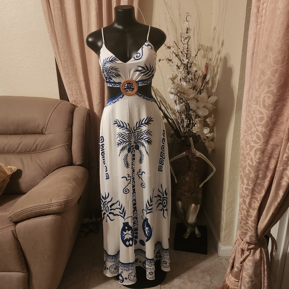 Taelynn Dress size S NEW